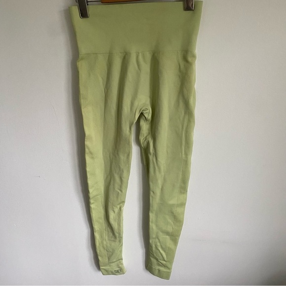 Set ACTIVE by Madelyn Cline Martini Leggings • S Small - Picture 7 of 9